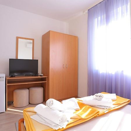 Double Room Tucepi 5263D Екстер'єр фото